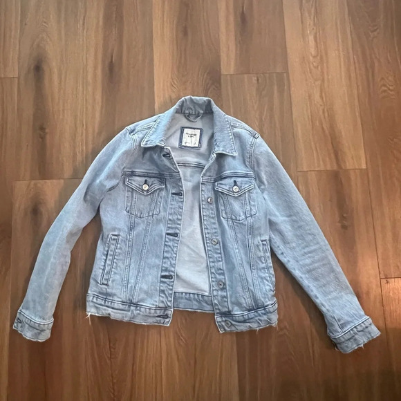 Abercrombie & Fitch Women’s Medium Wash Denim Jacket Size M - Picture 1 of 5
